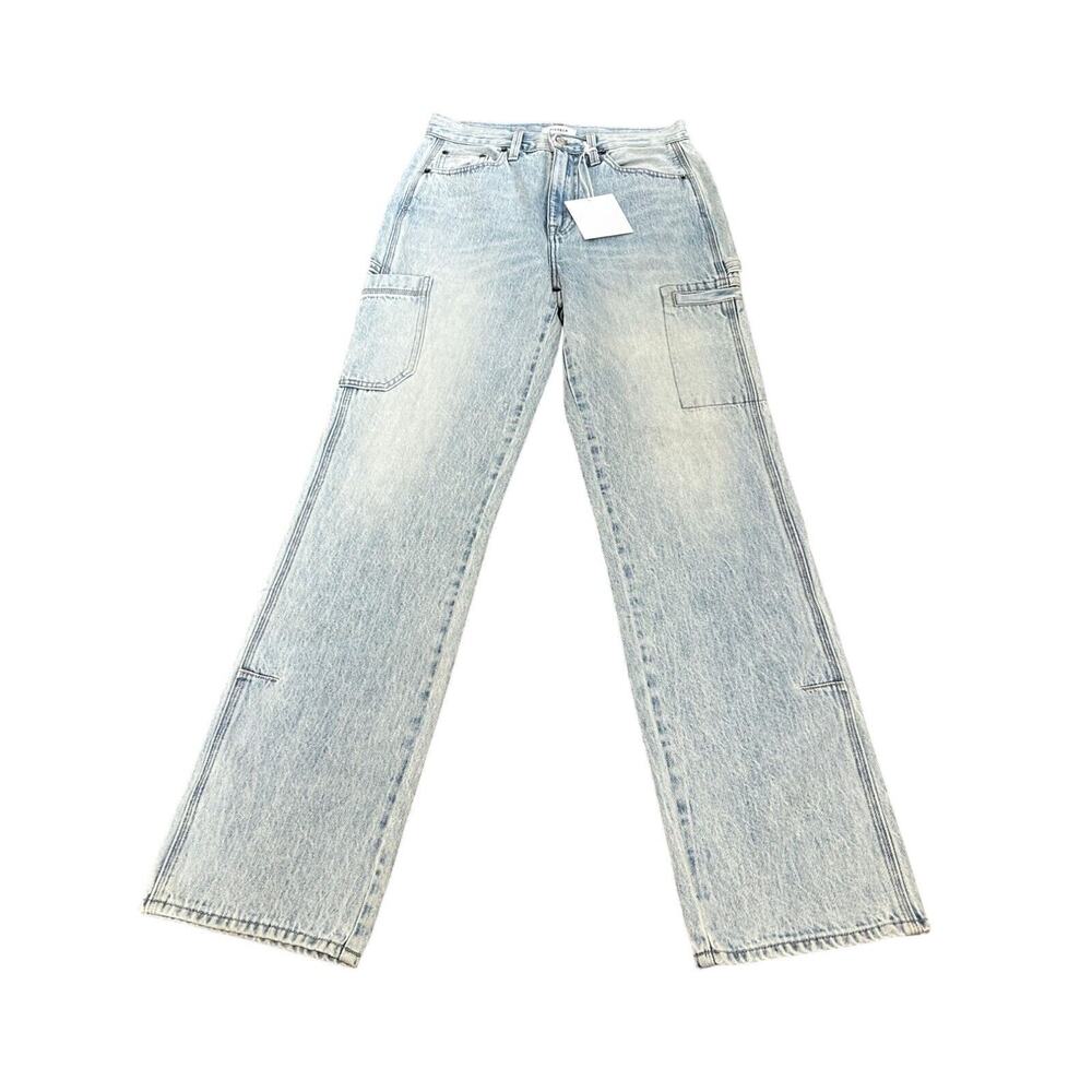 Light Wash Straight Leg Women’s Jeans
